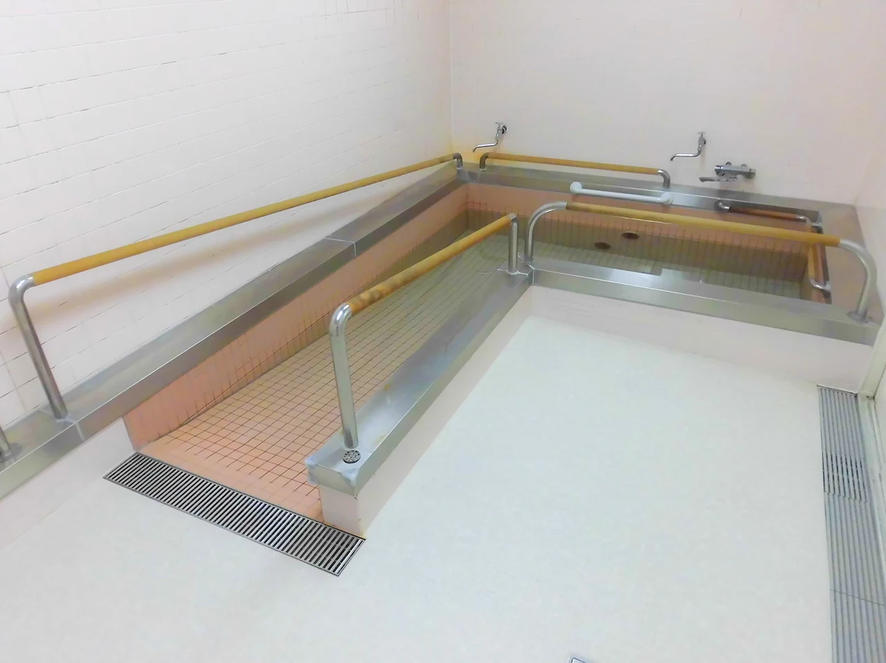 らいおんハートリハビリ温泉デイサービス川尻の写真4